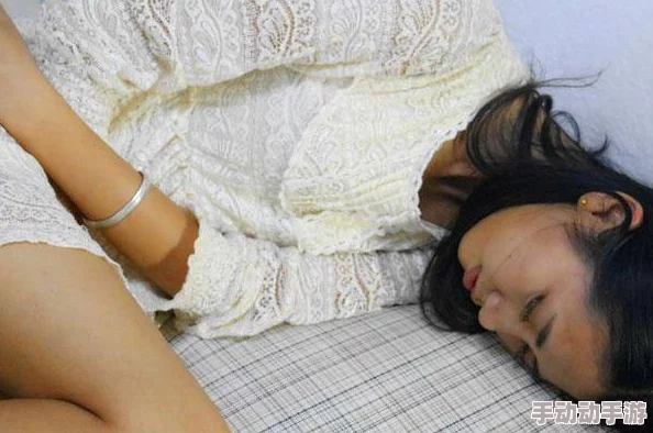 沈阳48熟妇高潮呻吟不止，激情夜生活引发热议，网友纷纷围观讨论情感与欲望的交织