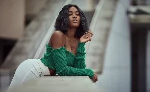 女子初尝黑人巨嗷嗷叫最新章节：探索身心极限的欲望与体验，唤醒内心深处的渴求与激情