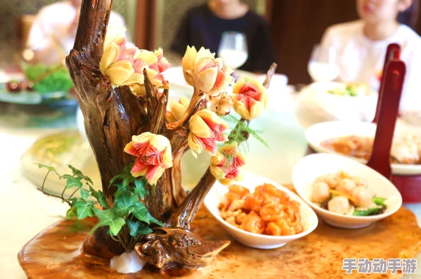 小洞饿了要吃肉，如何在美食界掀起一场舌尖上的狂欢盛宴？