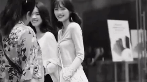 日本老妇wBBHDw：细腻情感与生活智慧交织的动人故事，值得一读的佳作