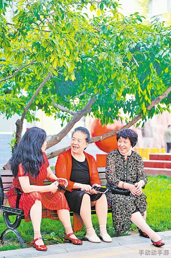 小区老周王倩茹:邻里关系、社区生活、家庭故事 小区老周王倩茹:邻里关系、社区生活、家庭故事