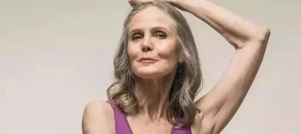 多毛老女人：如何在现代社会中找到自信与美丽的平衡，打破年龄和外貌的束缚