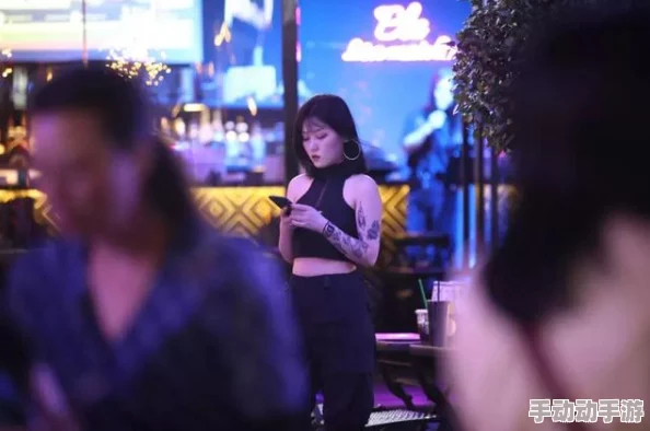 狠狠狠综合7777久夜色撩人，用户评价：真是让人欲罢不能的精彩体验，令人沉醉不已！