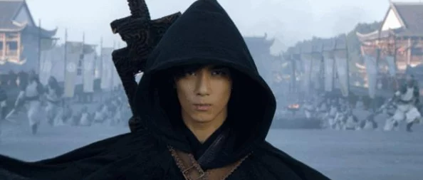 药老悉心照顾深山里怀孕的薰儿，深情厚谊感人至深