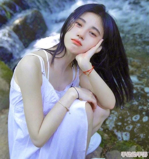 通过艺术视角解读张筱雨两腿玉门大开引发的文化思考与争议 通过艺术视角解读张筱雨两腿玉门大开引发的文化思考与争议