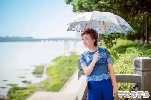 燕姐放羊老人户外:在自然中寻找心灵的宁静与生活的智慧 燕姐放羊老人户外:在自然中寻找心灵的宁静与生活的智慧