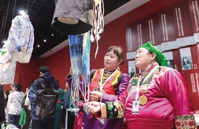 纳西达焯出白水的真相:传统技艺与现代科技的碰撞与融合 纳西达焯出白水的真相:传统技艺与现代科技的碰撞与融合