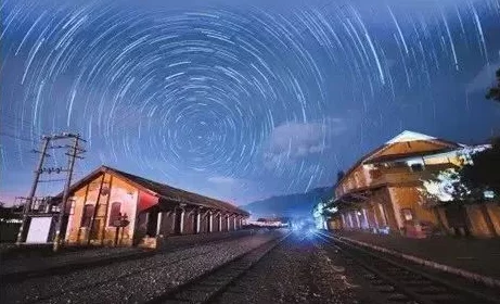 今天有中国黄色美女片,带你领略绝美风景与热辣舞蹈的完美结合! 今天有中国黄色美女片,带你领略绝美风景与热辣舞蹈的完美结合!