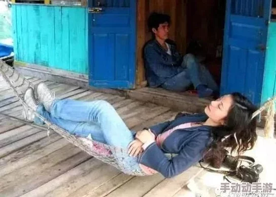 老太婆脱了裤子让我玩，这背后隐藏着怎样的社会现象与人际关系的复杂性？