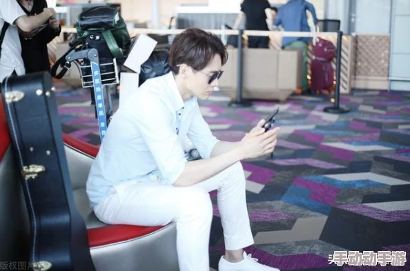 17吃瓜爆料大事件：明星恋情曝光、绯闻缠身、粉丝围观热议