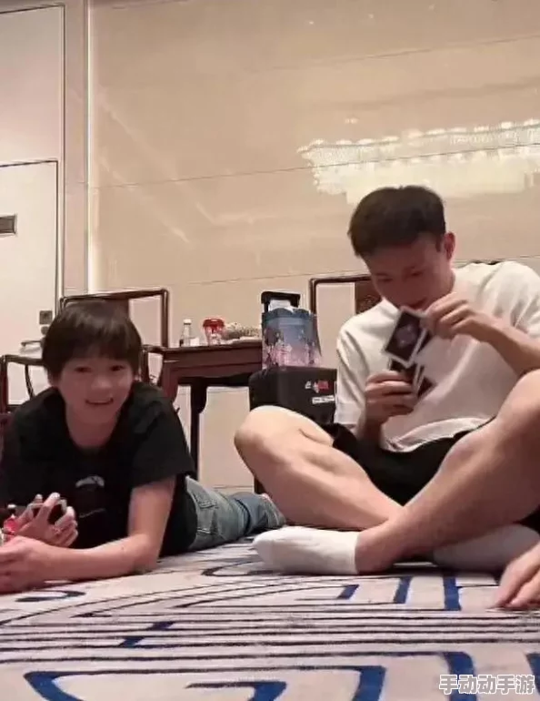 两人打扑克剧烈运动:如何在竞技中保持冷静和策略性思维? 两人打扑克剧烈运动:如何在竞技中保持冷静和策略性思维?