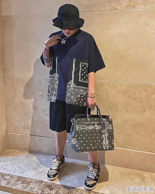 网友热议：美国女rapper国外的表现如何？音乐风格受到广泛好评，粉丝纷纷表达支持与肯定！