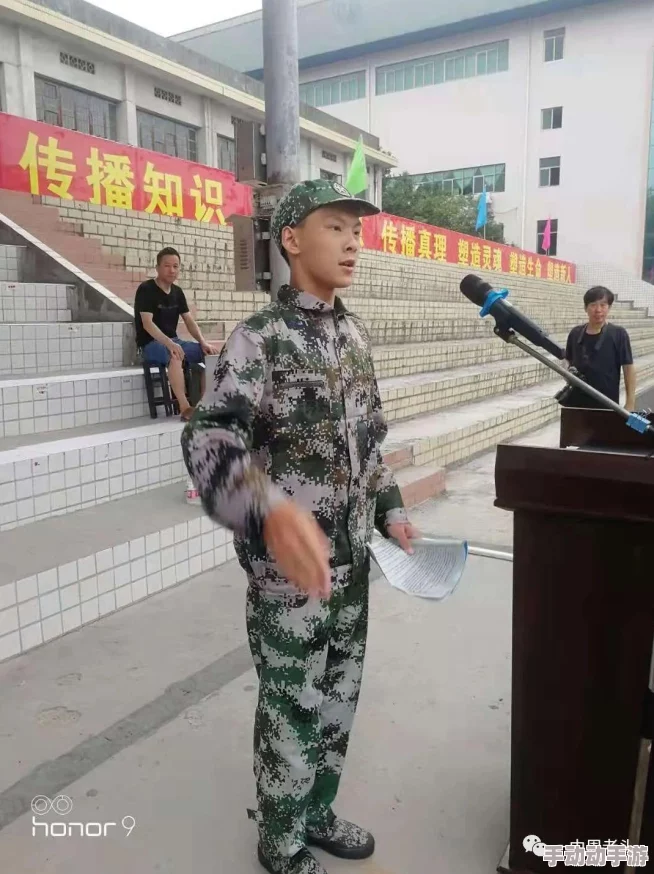 班长露出心态转折，鼓励学生吃苦耐劳：从挫折中成长的智慧