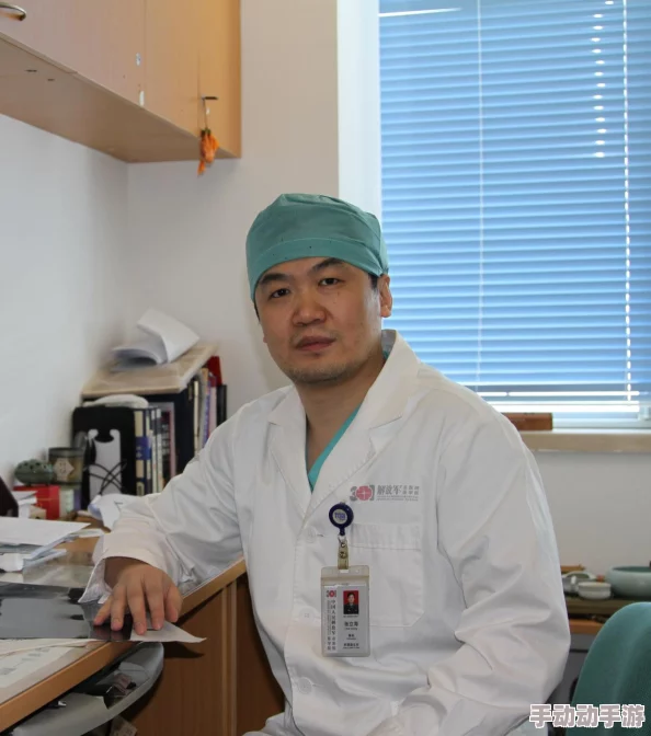 骨科1v2双男主：两位男主角在医院中展开激烈竞争，引发一系列惊心动魄的故事情节