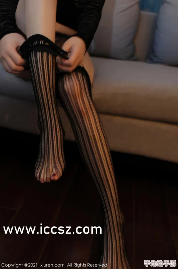 国产精品秘 果冻传媒麻豆，网友热议：这部作品的剧情设定真是让人意想不到，果然不愧是国产精品！