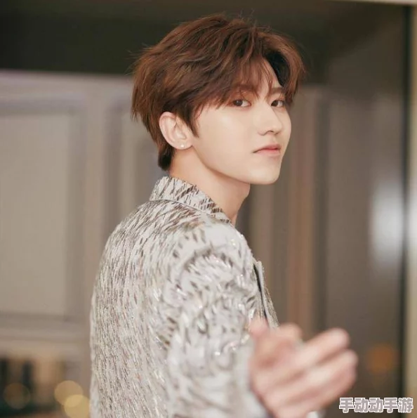 男生坤坤放进女生坤坤里:探讨性别认同与社会角色的交融与冲突 男生坤坤放进女生坤坤里:探讨性别认同与社会角色的交融与冲突