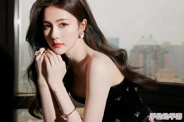 白鹿的胸被揉得奶都硬了：角色塑造与演员挑战背后的故事