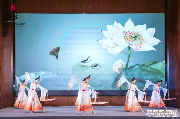 物华焕新·限时雅集：卓越匠心筑梦灵琴，莲台旋舞共绘梦幻篇章