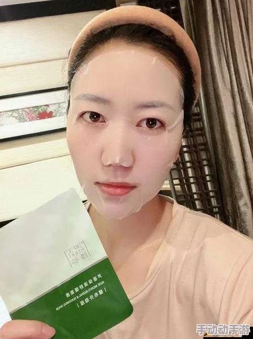 胸一面膜上边一面膜下边免费，用户评价：效果显著，使用后皮肤光滑细腻，值得推荐！