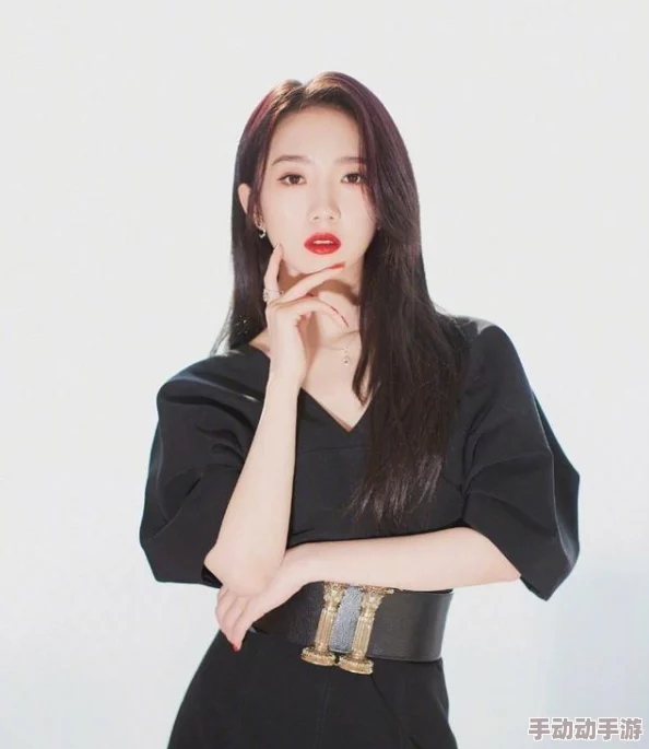 女人和Z○ZoZ○Z〇：网友称其为“新时代女性的缩影”，探讨多样性与自我表达的重要性