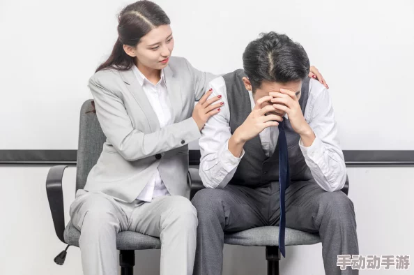 下暴雨回不去和上司单独相处：意外的职场挑战与沟通机会