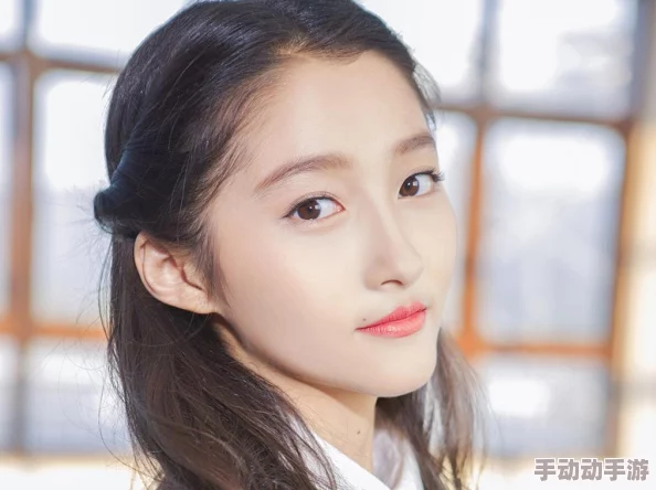 杨幂ab关晓彤郑爽谁能碾压？从实力、魅力与人气看三位女星的竞争态势分析