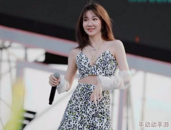 美国暴躁女rapper:她的音乐风格独特,歌词直击人心,让人感受到强烈的情绪共鸣与力量 美国暴躁女rapper:她的音乐风格独特,歌词直击人心,让人感受到强烈的情绪共鸣与力量