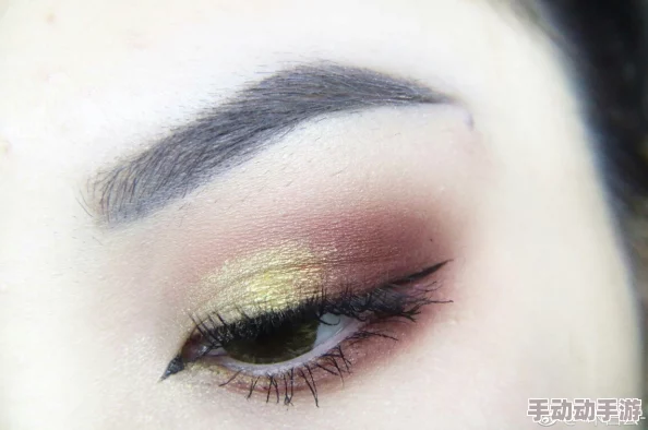 777奇米四色成人眼影:打造独特妆容,展现个性魅力 777奇米四色成人眼影:打造独特妆容,展现个性魅力