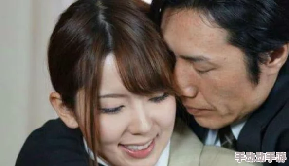 日本亲与子乱XXX,甜蜜生活中的隐秘悲伤与不可告人的秘密 日本亲与子乱XXX,甜蜜生活中的隐秘悲伤与不可告人的秘密