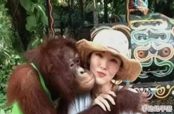 芙宁娜被丘丘人抓去繁殖后代，网友热议：这剧情太离谱了，真是让人哭笑不得！