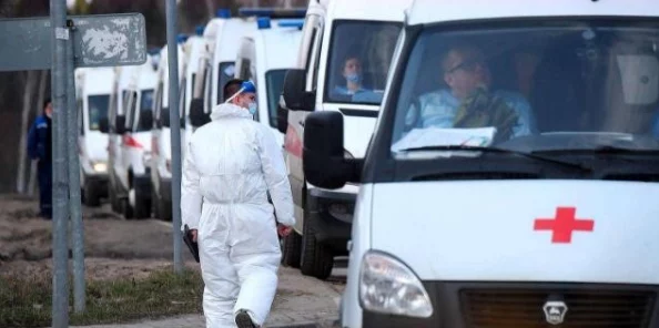 车上忘穿内裤被揉到高潮，2024年新冠疫情后复工潮下的奇葩经历与职场尴尬瞬间