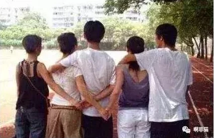 一伦一性一交一配：网友热议这一话题，认为其反映了现代社会的复杂关系与人际互动，引发广泛讨论和思考