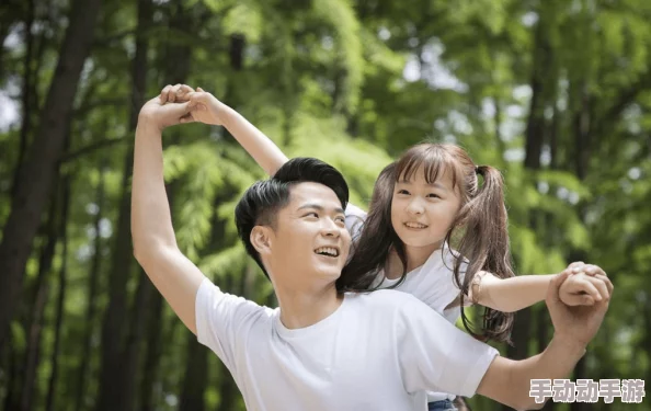 老婆运动时接听老公电话,意外发现他背后的温情与关怀,激励我更努力健身! 老婆运动时接听老公电话,意外发现他背后的温情与关怀,激励我更努力健身!