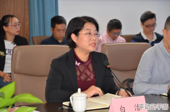 理解白洁孙倩：她们在生活与情感中的复杂交织与成长历程