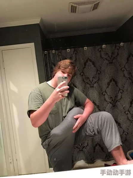 欧美巨茎CgGay:一触即发,不可思议的男性魅力展现 欧美巨茎CgGay:一触即发,不可思议的男性魅力展现