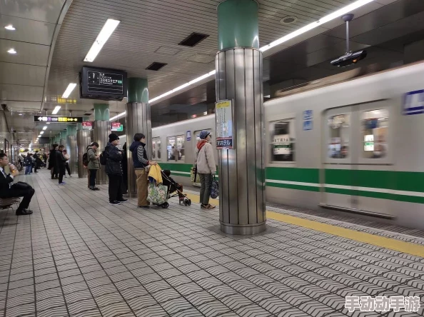 地铁逃生五图全攻略:揭秘隐藏黑门具体位置与逃脱策略 地铁逃生五图全攻略:揭秘隐藏黑门具体位置与逃脱策略