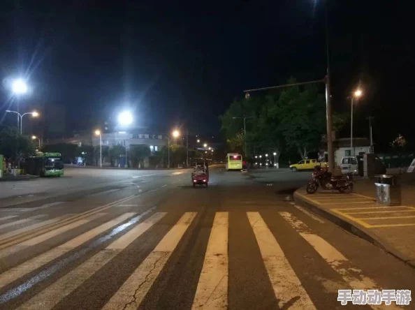 北山酒店暗区生存指南：揭秘半图撤离策略，快速定位安全出口位置