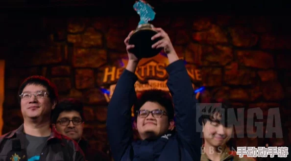 炉石传说巅峰对决：中美对抗赛首轮焦点战，驴鸽零封Fr0zen精彩瞬间全回顾