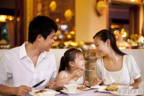 韩国丈夫邀请部长来家里吃饭，展现家庭温暖与社会交往的独特魅力与深厚人情味