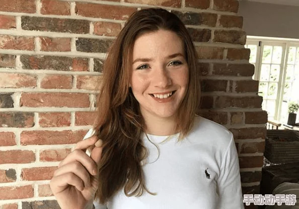 色老太婆生殖裸体：揭示老年女性在现代社会中的身体认同与性别角色的复杂性与挑战