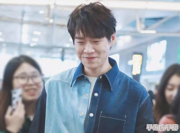 吃瓜爆料:惊人真相曝光,某知名明星背后暗藏神秘恋情,让网友们大跌眼镜! 吃瓜爆料:惊人真相曝光,某知名明星背后暗藏神秘恋情,让网友们大跌眼镜!