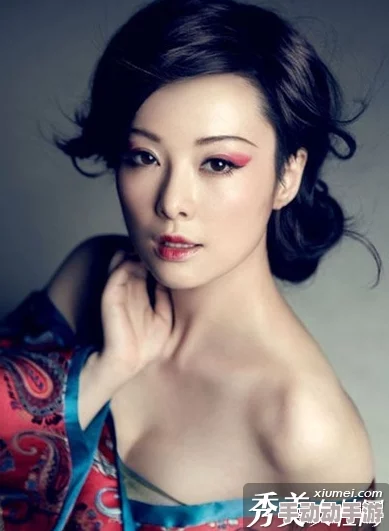 妖姬：揭示了一个神秘而迷人的女性形象，她的魅力与危险并存，吸引着无数追随者和探险者的目光