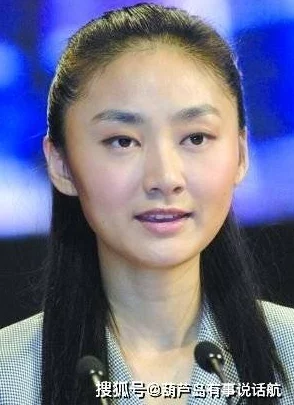 宾馆玩的老头很兴奋HD，意外邂逅年轻女孩引发一场跨代际的奇妙冒险与欢笑