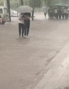 地铁跑酷全攻略：道具宝物大全及获取使用技巧详解