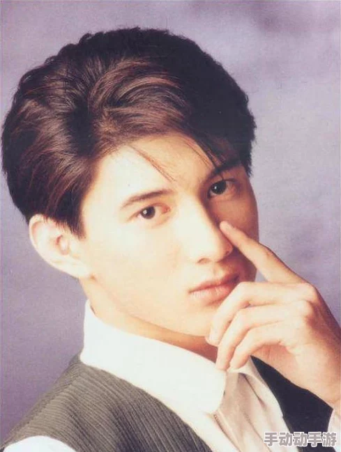 男人把女人桶爽30分钟一，最新动态：两人互动频繁，情感升温，现场气氛热烈，引发众多围观者关注