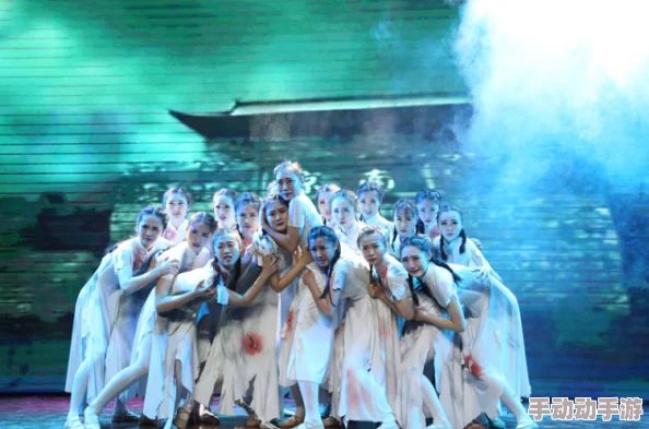 激情欧美激电影：最新动态揭示了该类型影片在全球范围内的受欢迎程度不断上升，吸引了更多观众的关注与讨论