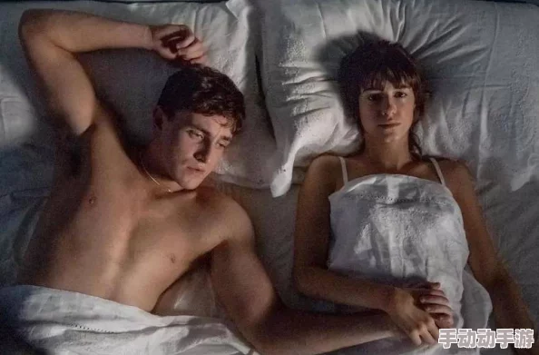 欧美激情大尺度做爰声引发热议，网友纷纷表示这种内容过于露骨，影响青少年价值观