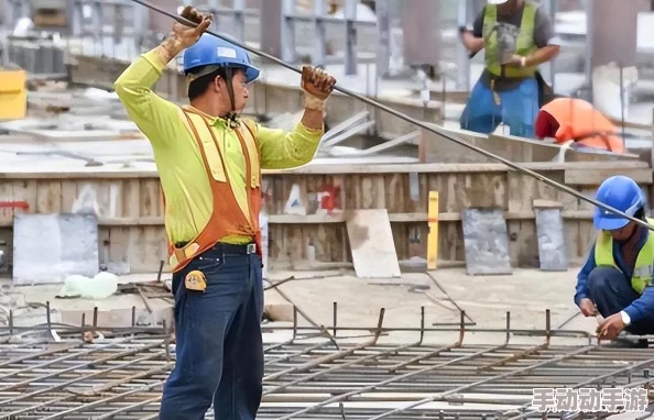 工地上乱j伦小说:最新进展揭示了施工现场的复杂人际关系与情感纠葛,引发广泛关注与讨论 工地上乱j伦小说:最新进展揭示了施工现场的复杂人际关系与情感纠葛,引发广泛关注与讨论