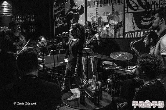 jazz日本人免费在这个充满活力的音乐节中,大家可以尽情享受美妙的爵士乐,感受文化交流带来的快乐与启发 jazz日本人免费在这个充满活力的音乐节中,大家可以尽情享受美妙的爵士乐,感受文化交流带来的快乐与启发